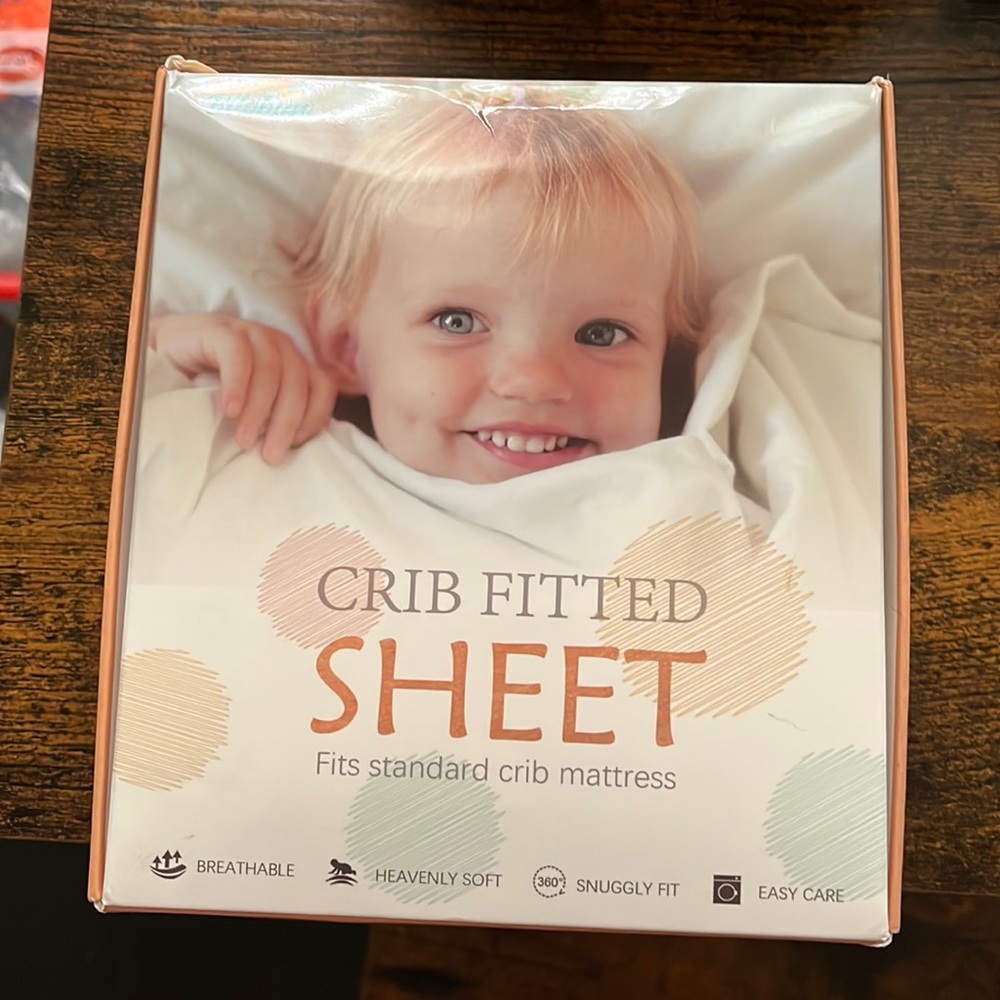 Crib fitted sheets